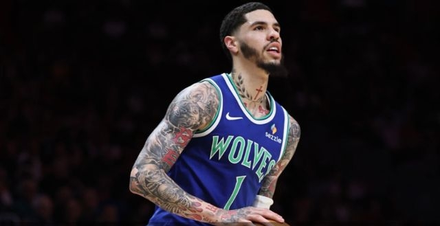 NBA裁判协会确认三球走步！拉梅洛·鲍尔收球后走了4步，裁判却未吹罚